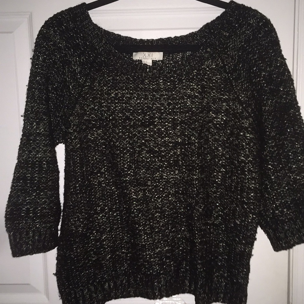 Comfy sweater from Forever21 🌼🌼